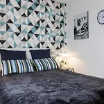 アパート Bright 2-bedroom Duplex Near Gare Saint-jean With Parking