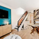 Bright 2-bedroom Duplex Near Gare Saint-jean With Parking アパート ボルドー