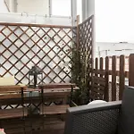 Bright 2-bedroom Duplex Near Gare Saint-jean With Parking