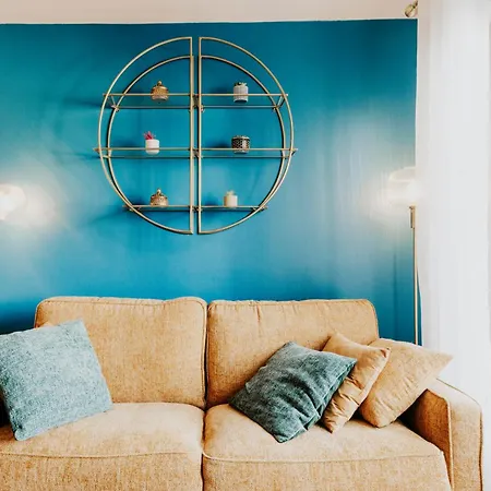 Bright 2-bedroom Duplex Near Gare Saint-jean With Parking Apartment