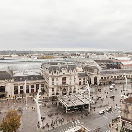 Free Parking - Self Checkin - Wifi - Panoramique Terrasse - Duplex Saint Jean - Superbordeaux * Bordeaux