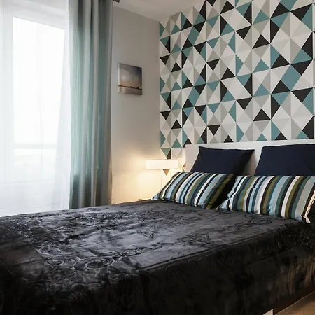 Bright 2-bedroom Duplex Near Gare Saint-jean With Parking Apartment