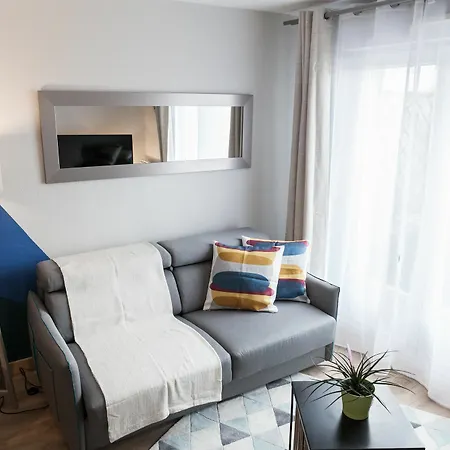 Bright 2-bedroom Duplex Near Gare Saint-jean With Parking