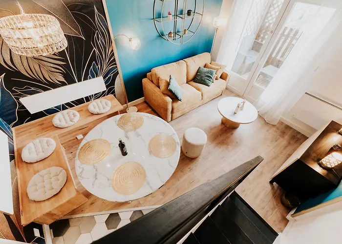 Bright 2-bedroom Duplex Near Gare Saint-jean With Parking Daire