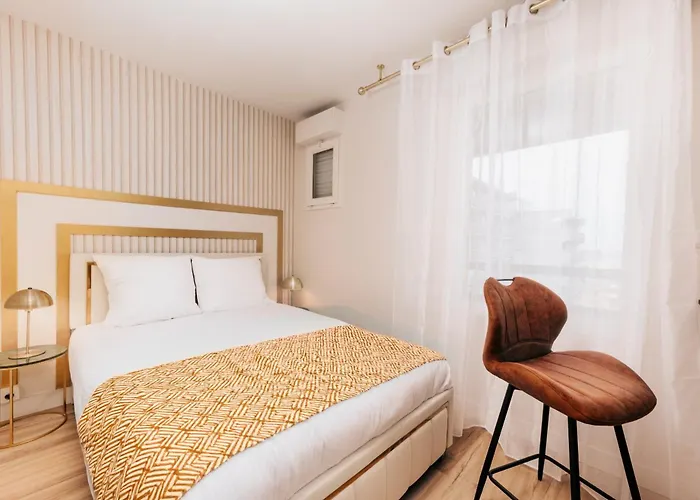 Bright 2-bedroom Duplex Near Gare Saint-jean With Parking Bordeaux