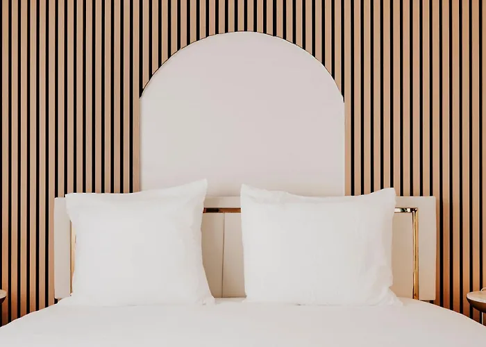 Daire Bright 2-bedroom Duplex Near Gare Saint-jean With Parking Bordeaux