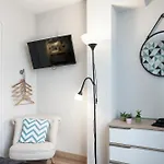 Apartmán Bright 2-bedroom Duplex Near Gare Saint-jean With Parking *