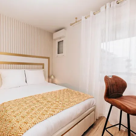 Bright 2-bedroom Duplex Near Gare Saint-jean With Parking Bordeaux
