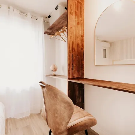 Bright 2-bedroom Duplex Near Gare Saint-jean With Parking Bordeaux