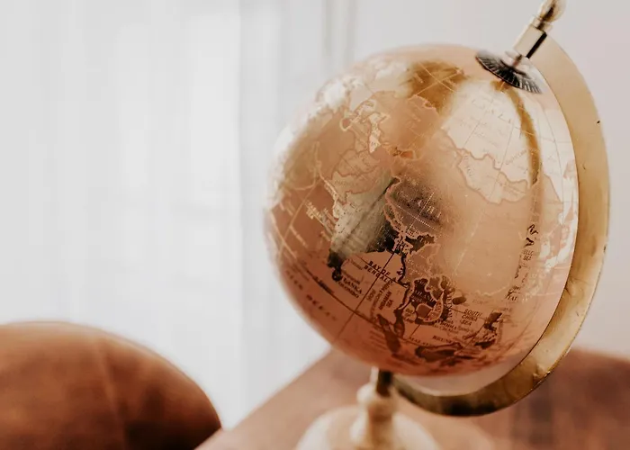 Bright 2-bedroom Duplex Near Gare Saint-jean With Parking Burdeos